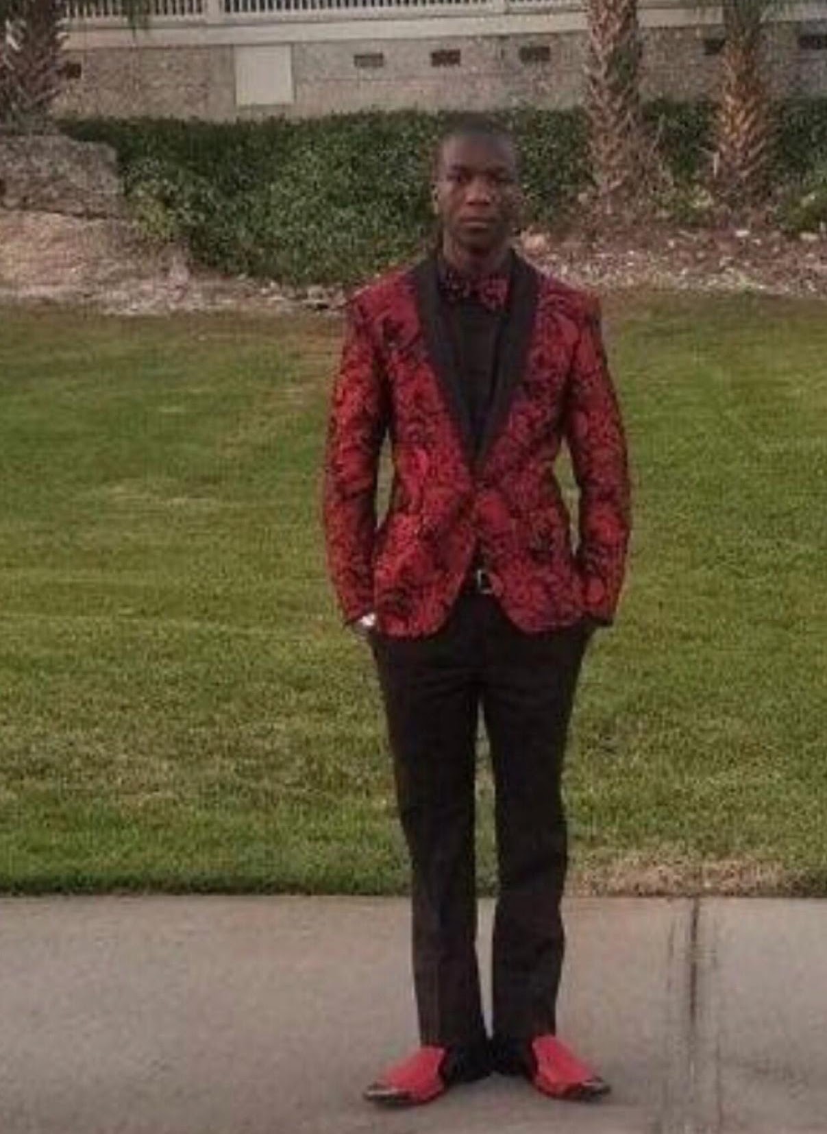 Martavius Dallas dressed for a formal occasion